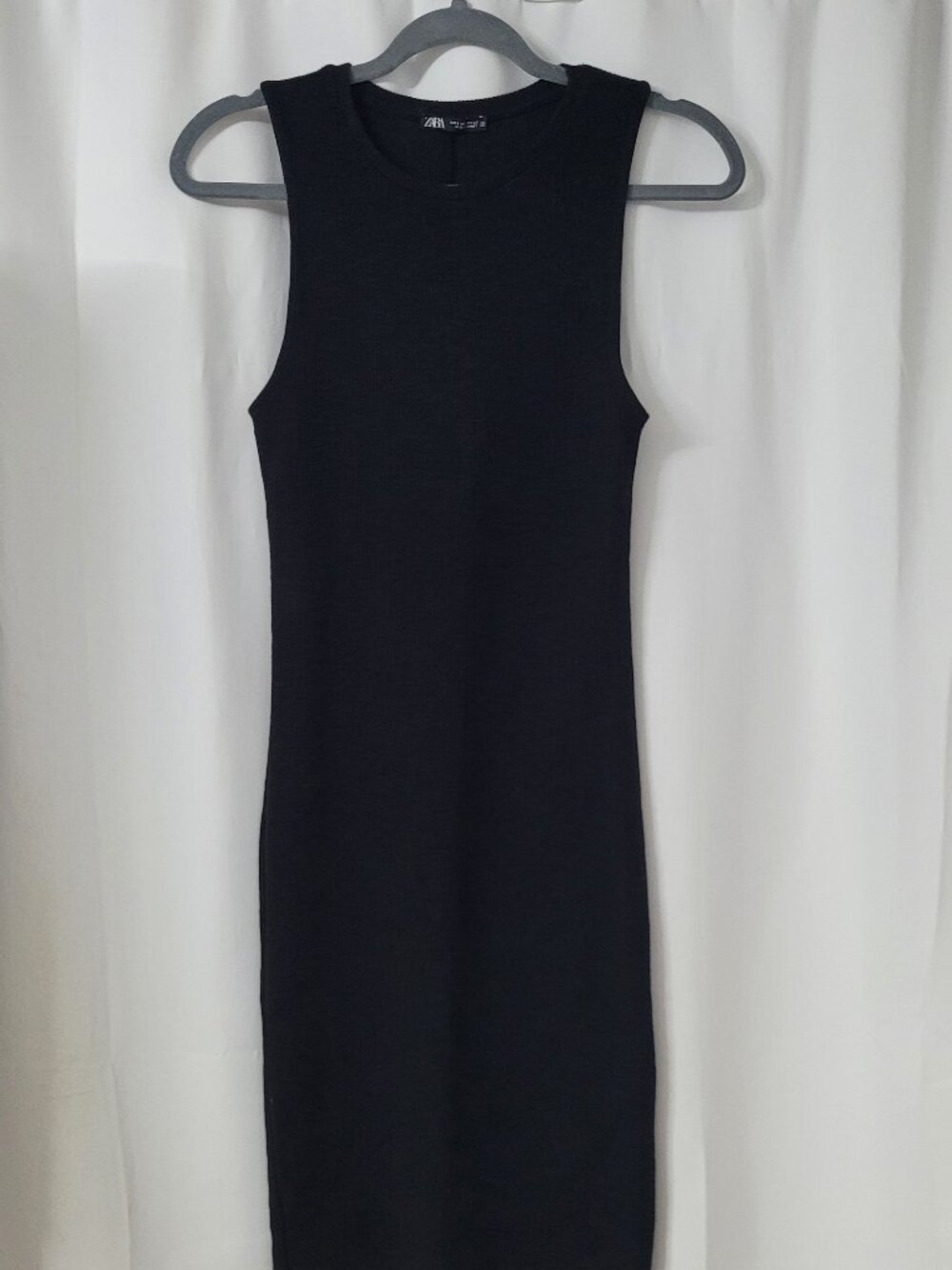 Zara sleeveless ribbed midi dress